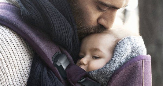Pourquoi le portage peut aussi être une belle expérience pour les papas ?